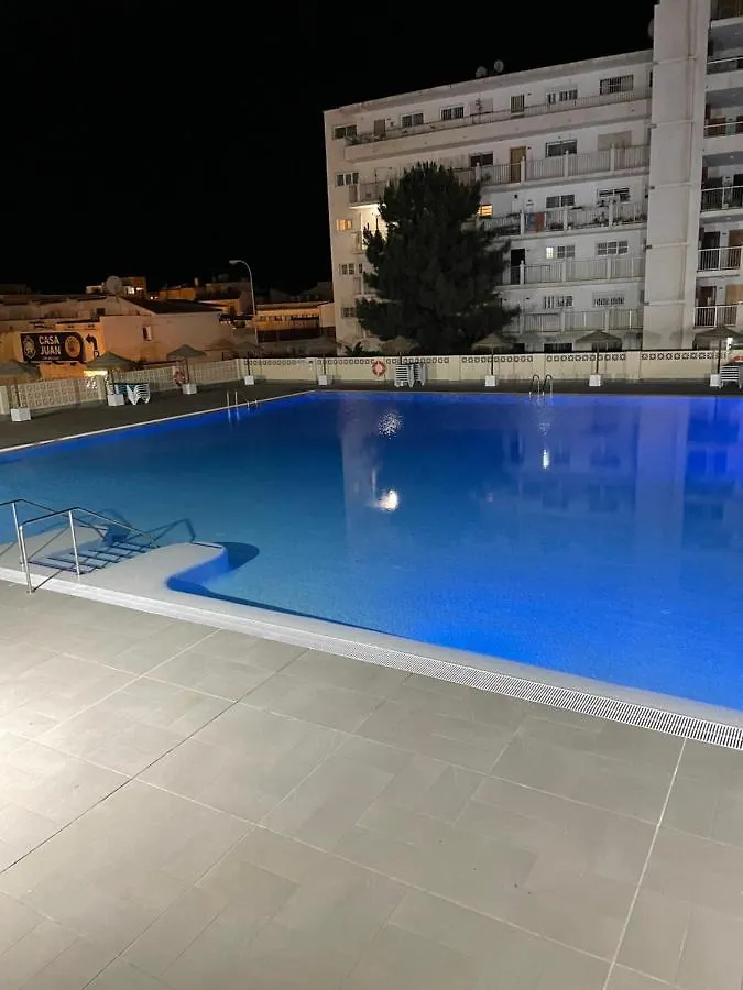 Apartamento Totalmente Reformado Con Piscina Y Jardines Al Lado De La Playa De La Carihuela Torremolinos Apartment