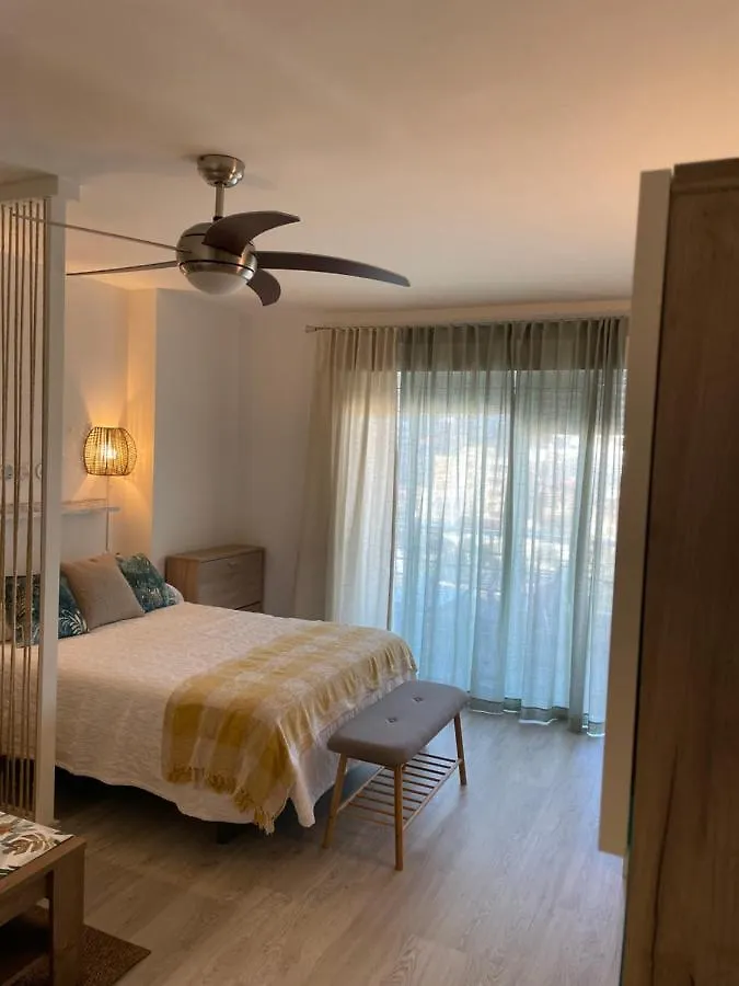 Apartamento Totalmente Reformado Con Piscina Y Jardines Al Lado De La Playa De La Carihuela Torremolinos