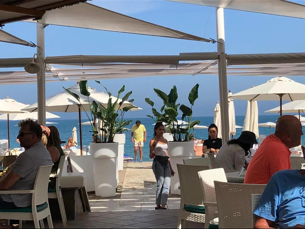 Lejlighed Apartamento Totalmente Reformado Con Piscina Y Jardines Al Lado De La Playa De La Carihuela Torremolinos